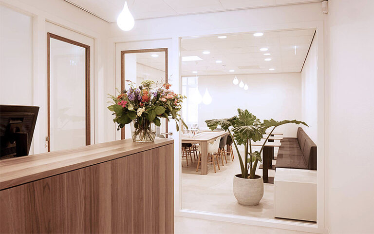 Receptiebalie ontwerp huisartsenpraktijk Takens en Zuidwijk Zwolle